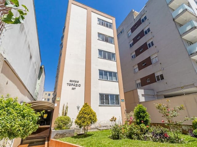 Apartamento 4 quartos e 3 banheiros, para alugar, no bairro Juvevê em Curitiba