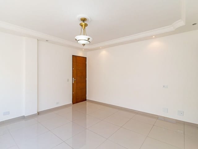 Apartamento 4 quartos e 3 banheiros, para alugar, no bairro Juvevê em Curitiba