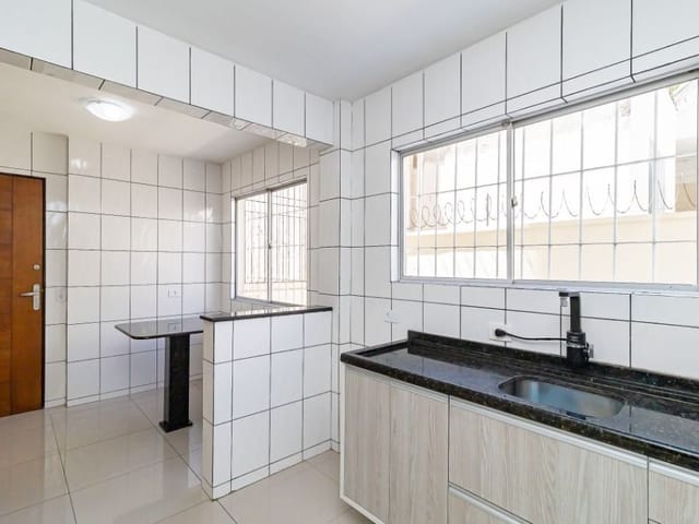 Apartamento 4 quartos e 3 banheiros, para alugar, no bairro Juvevê em Curitiba