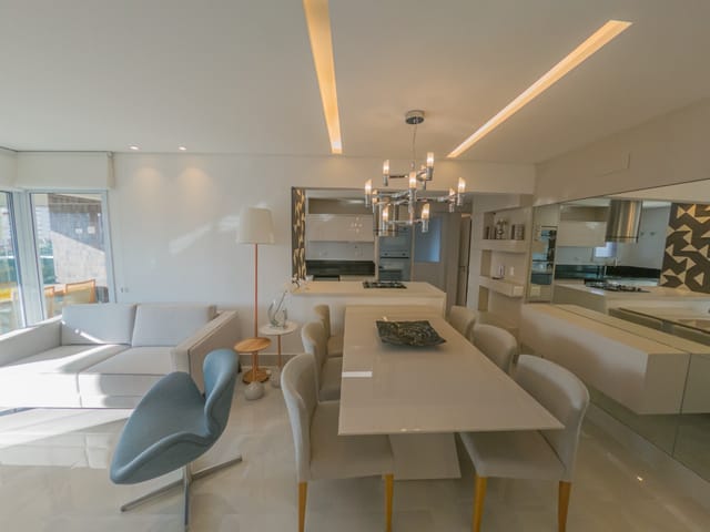 Apartamento com 180m² 3 quartos e 2 banheiros, à venda, no bairro Vila Regente Feijó em São Paulo