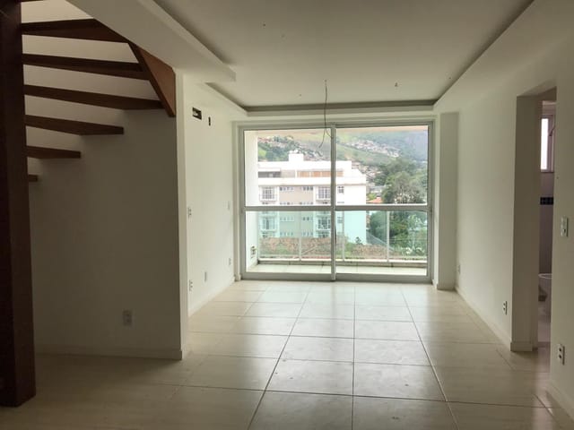 Apartamento 3 quartos e 2 banheiros, à venda, no bairro Corrêas em Petrópolis