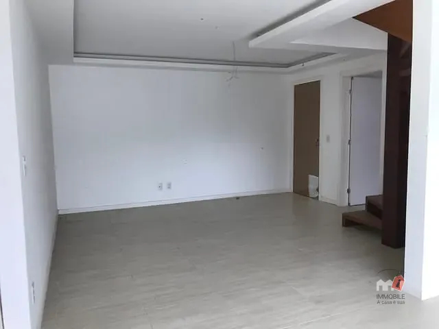 Apartamento 3 quartos e 2 banheiros, à venda, no bairro Corrêas em Petrópolis