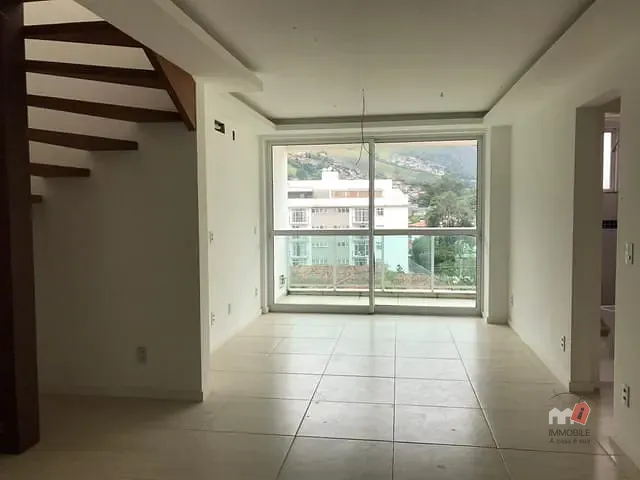Apartamento 3 quartos e 2 banheiros, à venda, no bairro Corrêas em Petrópolis