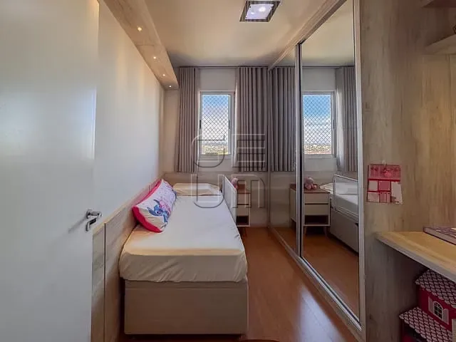 Apartamento 3 quartos e 2 banheiros, à venda, no bairro Residencial José Lázaro Gouvea em Londrina
