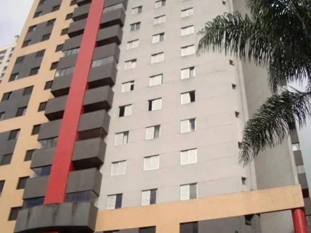 Apartamento 2 quartos e 2 banheiros, à venda, no bairro Champagnat em Curitiba