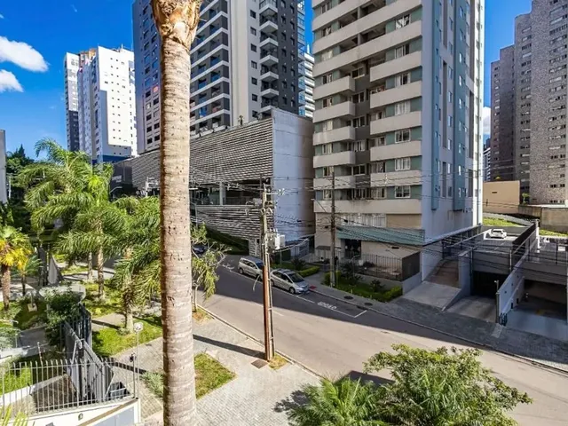 Apartamento 2 quartos e 2 banheiros, à venda, no bairro Champagnat em Curitiba