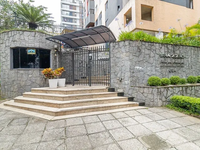 Apartamento 2 quartos e 2 banheiros, à venda, no bairro Champagnat em Curitiba