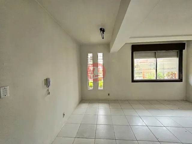 Apartamento com 50m² 1 quarto e 1 banheiro, para alugar, no bairro Medianeira em Porto Alegre