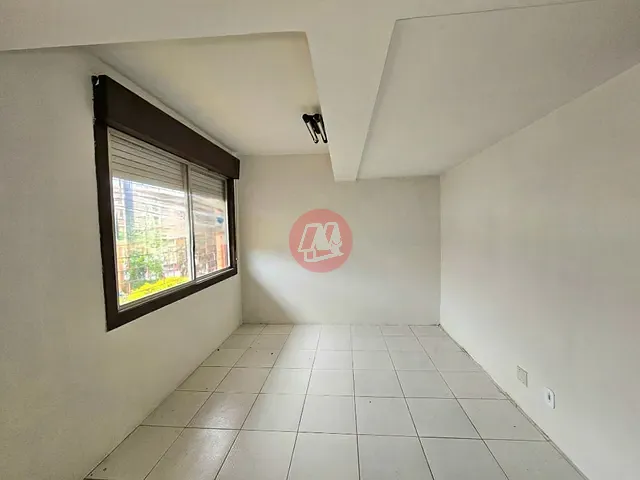 Apartamento com 50m² 1 quarto e 1 banheiro, para alugar, no bairro Medianeira em Porto Alegre