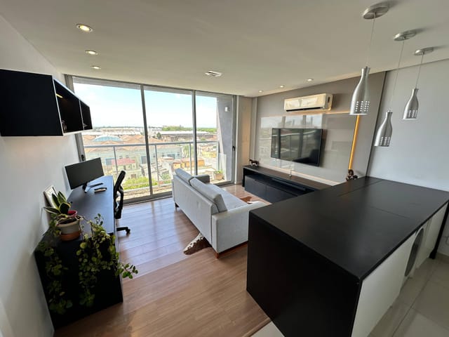 Foto do Apartamento - Apartamento mobiliado à venda no Studio Residence, Centro, Pelotas, RS, 48 m², 1 dormitório, 1 vaga, posição solar leste, aceita pets, andar alto | UP Imóveis