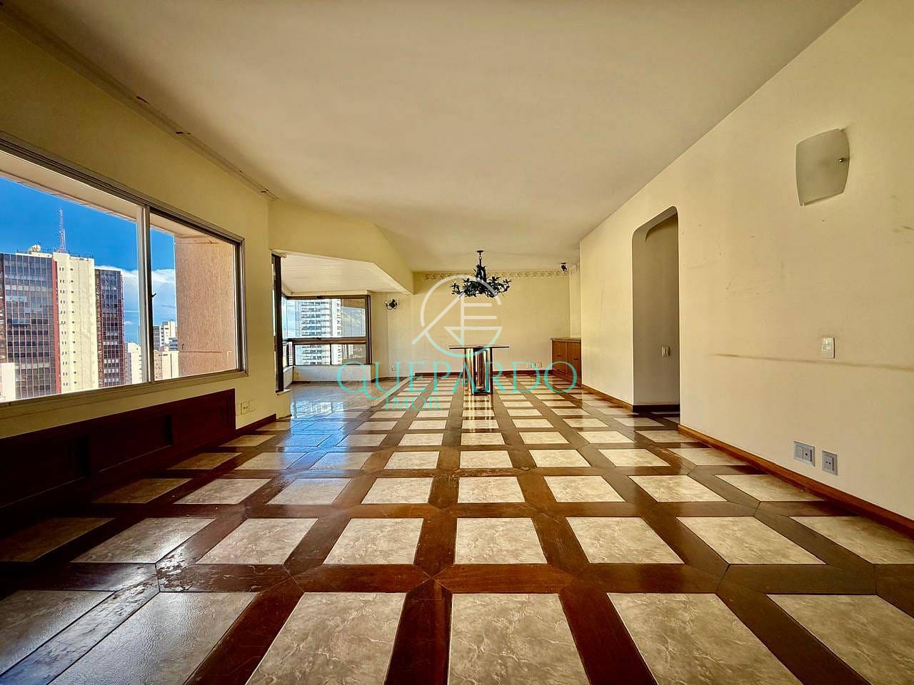 Apartamento, 5 quartos, 240 m² - Foto 1
