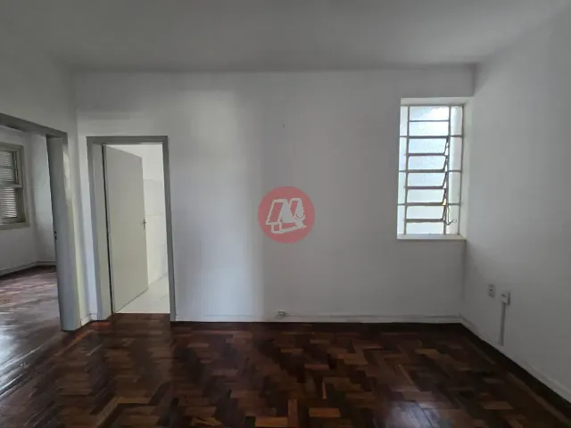 Apartamento com 80m² 2 quartos e 1 banheiro, para alugar, no bairro Menino Deus em Porto Alegre