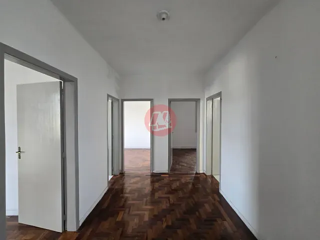 Apartamento com 80m² 2 quartos e 1 banheiro, para alugar, no bairro Menino Deus em Porto Alegre