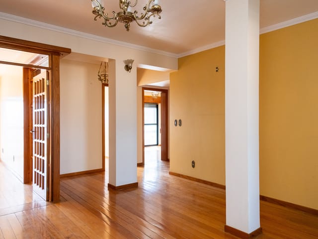 Apartamento com 160m² 3 quartos e 2 banheiros, à venda, no bairro Centro em Pelotas