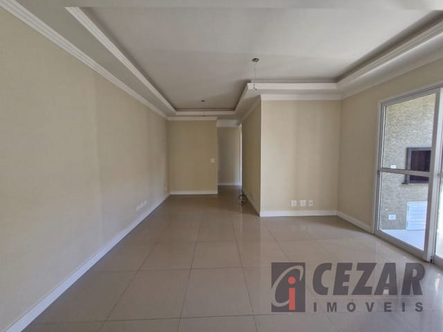 Apartamento 3 quartos e 2 banheiros, à venda, no bairro Uberaba em Curitiba