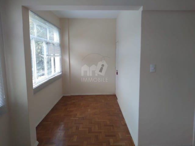 Apartamento 3 quartos e 1 banheiro, à venda, no bairro Duchas em Petrópolis