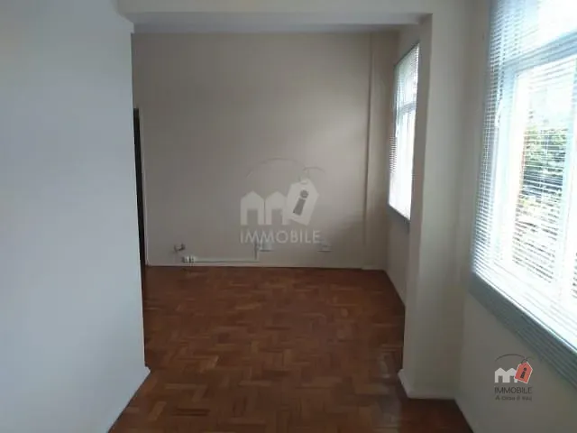 Apartamento 3 quartos e 1 banheiro, à venda, no bairro Duchas em Petrópolis