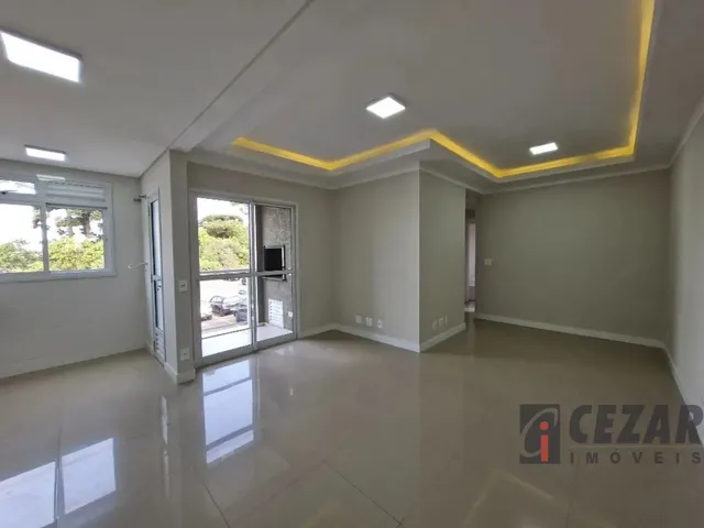 Apartamento 3 quartos e 2 banheiros, para alugar, no bairro Uberaba em Curitiba