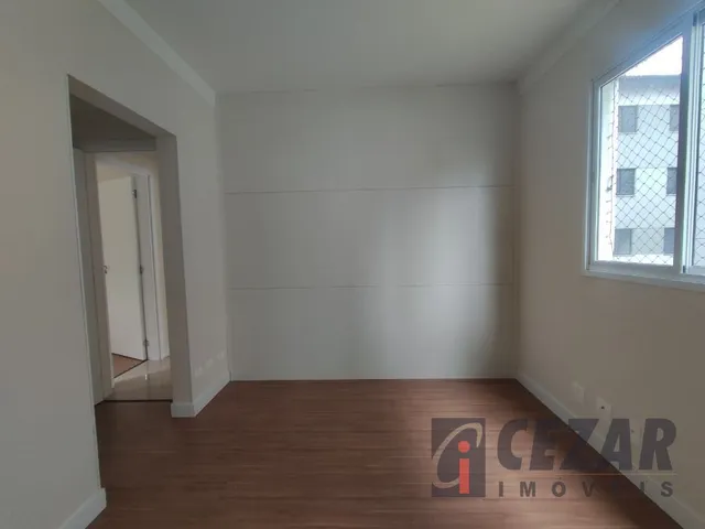 Apartamento 3 quartos e 2 banheiros, à venda ou para alugar, no bairro Uberaba em Curitiba