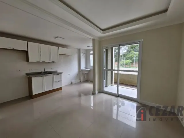 Apartamento 2 quartos e 2 banheiros, para alugar, no bairro Uberaba em Curitiba