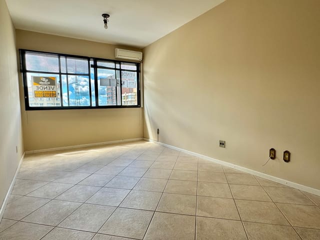 Apartamento com 60m² 1 quarto e 1 banheiro, à venda, no bairro Centro em Pelotas