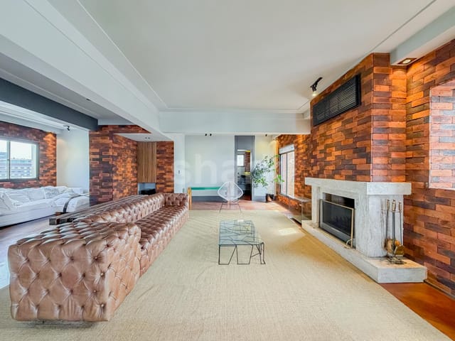 Apartamento com 220m² 3 quartos e 5 banheiros, à venda, no bairro Itaim Bibi em São Paulo