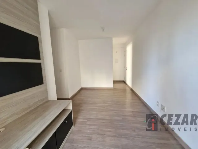 Apartamento 2 quartos e 2 banheiros, para alugar, no bairro Tingui em Curitiba