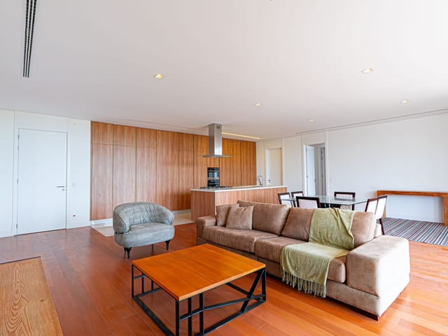 Apartamento com 350m² 2 quartos e 4 banheiros, à venda, no bairro Porto Feliz em Porto Feliz