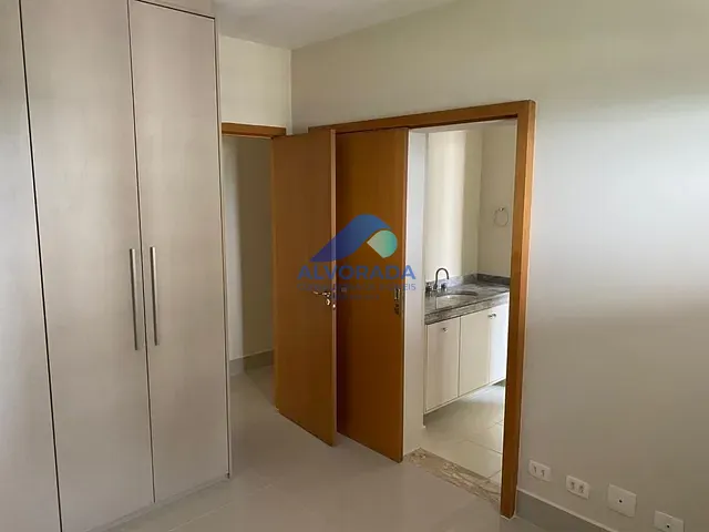 Apartamento 4 quartos e 2 banheiros, à venda ou para alugar, no bairro Jardim Esplanada II em São José dos Campos