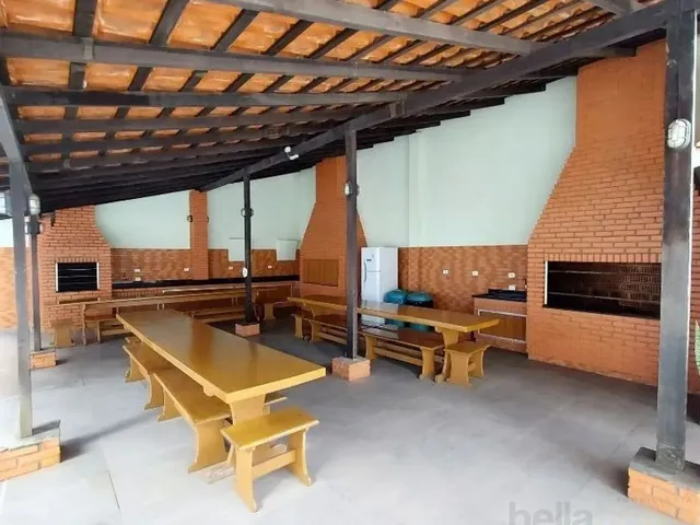 Apartamento 2 quartos e 2 banheiros, à venda, no bairro Centro em Curitiba