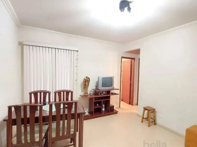 Apartamento 2 quartos e 2 banheiros, à venda, no bairro Centro em Curitiba