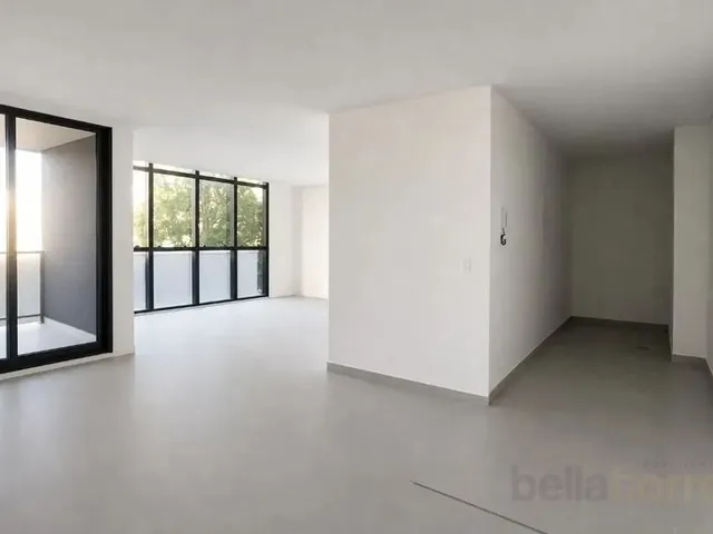 Apartamento 2 quartos e 2 banheiros, à venda, no bairro Batel em Curitiba