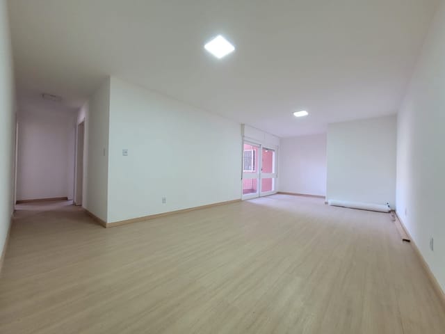 Foto do Apartamento - Apartamento à venda ou aluguel nas Três Vendas, Pelotas: com 138 m², 3 quartos, 2 banheiros e 1 vaga de garagem. | UP Imóveis