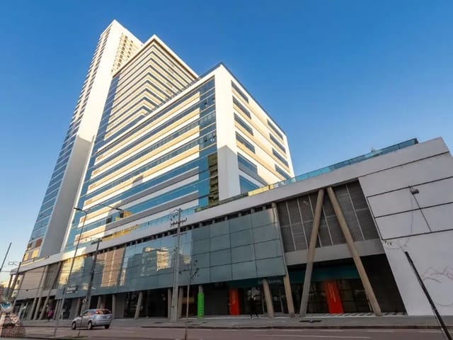 Apartamento 1 quarto e 1 banheiro, para alugar, no bairro Centro em Curitiba