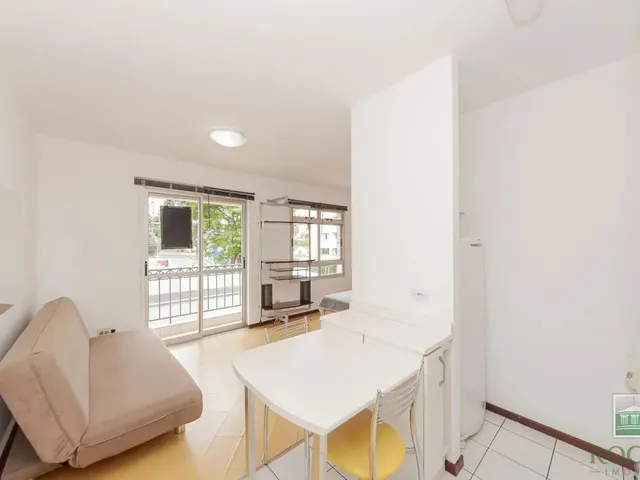 Apartamento 1 quarto e 1 banheiro, para alugar, no bairro São Francisco em Curitiba