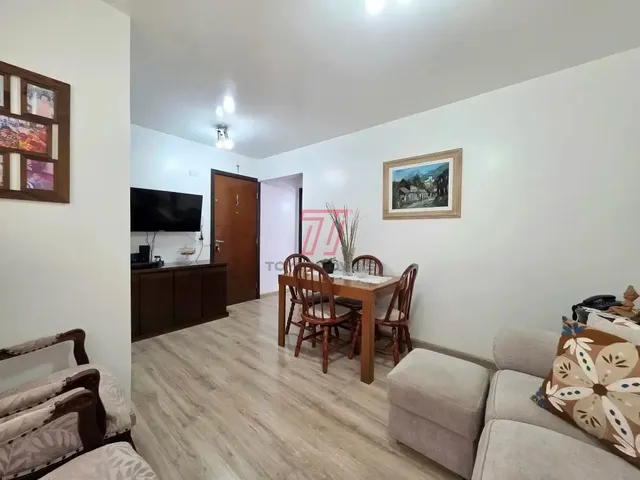Apartamento 1 quarto e 1 banheiro, à venda, no bairro Novo Mundo em Curitiba