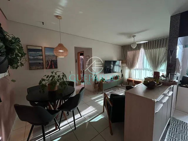 Apartamento 2 quartos e 2 banheiros, à venda, no bairro Centro em Londrina