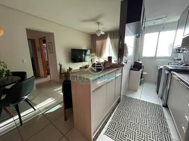 Apartamento 2 quartos e 2 banheiros, à venda, no bairro Centro em Londrina