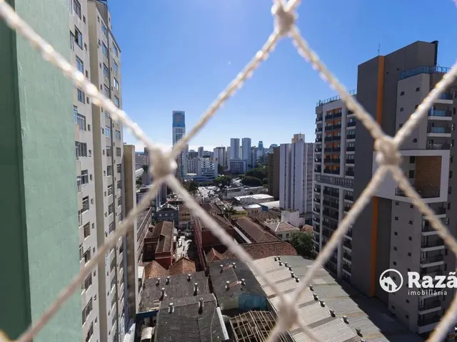 Apartamento 2 quartos e 1 banheiro, para alugar, no bairro Centro em Curitiba