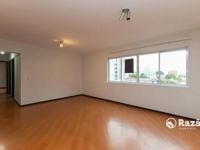 Apartamento 3 quartos e 2 banheiros, para alugar, no bairro Jardim Botânico em Curitiba