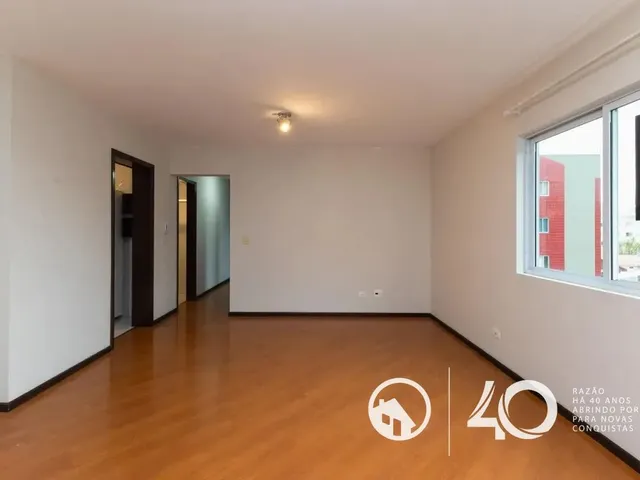 Apartamento 3 quartos e 1 banheiro, para alugar, no bairro Jardim Botânico em Curitiba