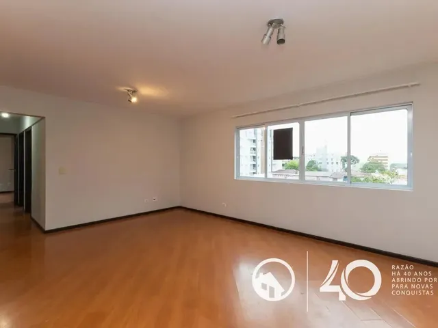 Apartamento 3 quartos e 1 banheiro, para alugar, no bairro Jardim Botânico em Curitiba
