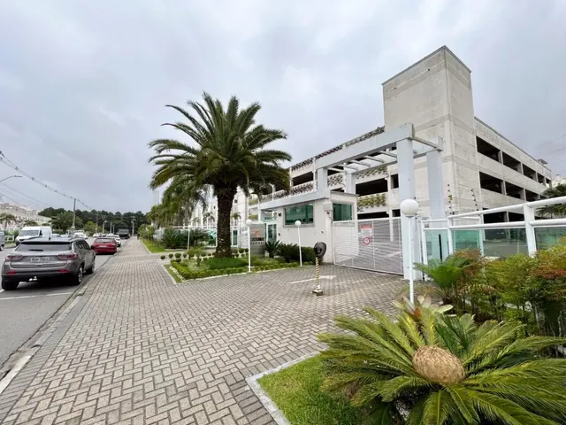 Apartamento 2 quartos e 1 banheiro, à venda, no bairro Pinheirinho em Curitiba