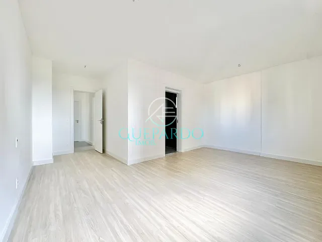 Apartamento com 271m² 3 quartos e 3 banheiros, à venda, no bairro Gleba Fazenda Palhano em Londrina