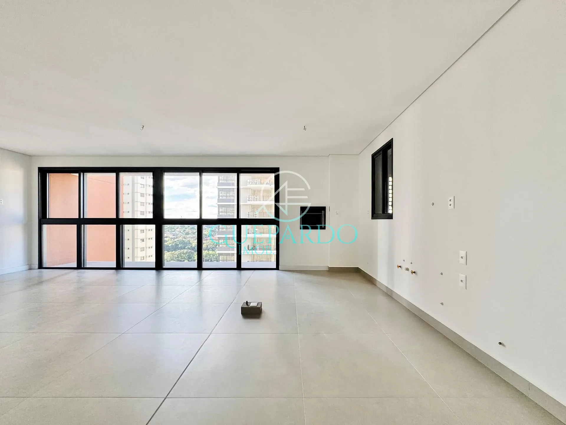 Apartamento, 3 quartos, 145 m² - Foto 1