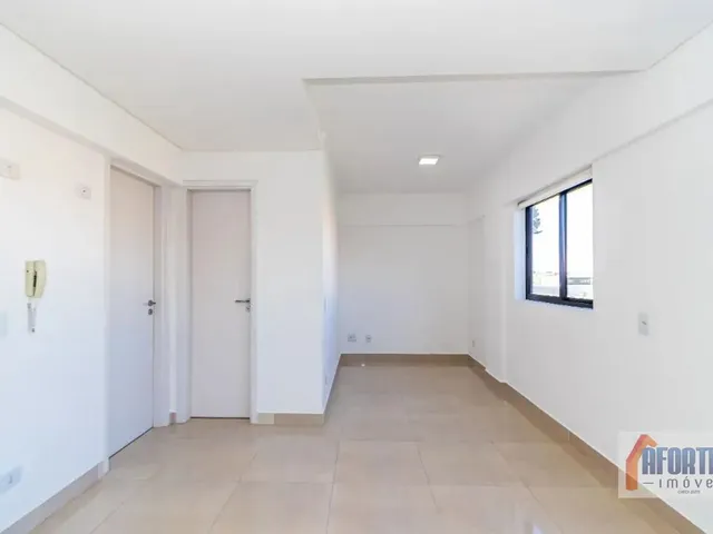 Apartamento 1 quarto e 1 banheiro, para alugar, no bairro Guabirotuba em Curitiba