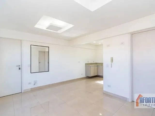 Apartamento 1 quarto e 1 banheiro, para alugar, no bairro Guabirotuba em Curitiba