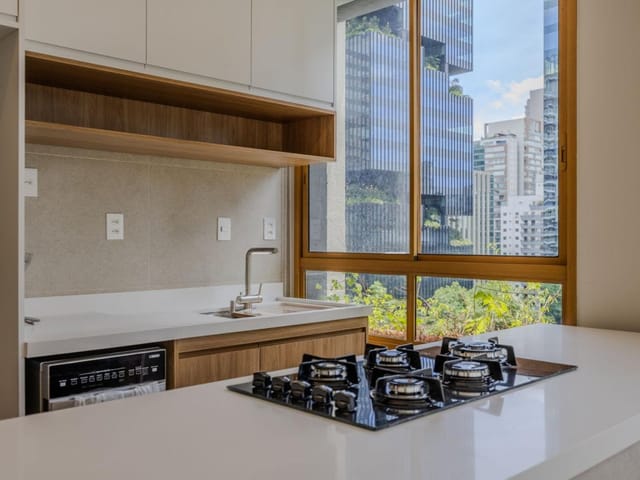 Apartamento 3 quartos e 5 banheiros, para alugar, no bairro Itaim Bibi em São Paulo