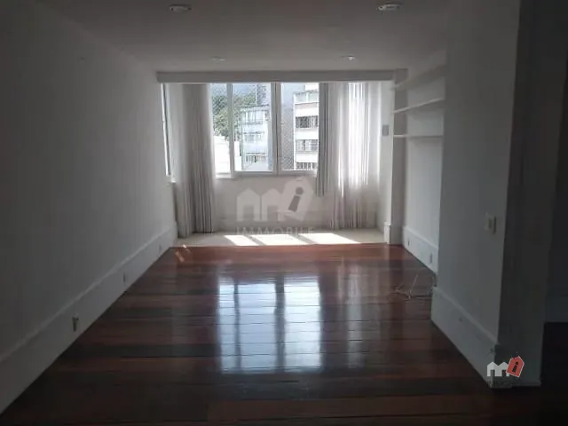 Apartamento 3 quartos e 1 banheiro, à venda, no bairro Centro em Petrópolis
