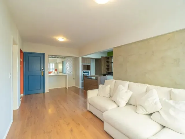 Apartamento 3 quartos e 1 banheiro, para alugar, no bairro Bigorrilho em Curitiba